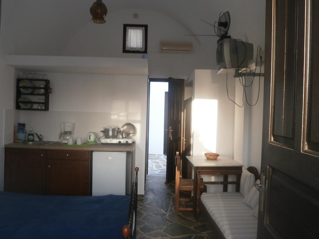 Villa Ostria Kamári Екстериор снимка