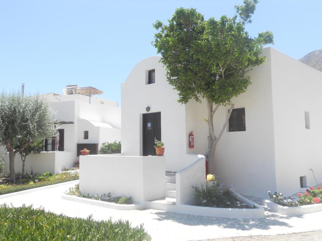 Villa Ostria Kamári Екстериор снимка