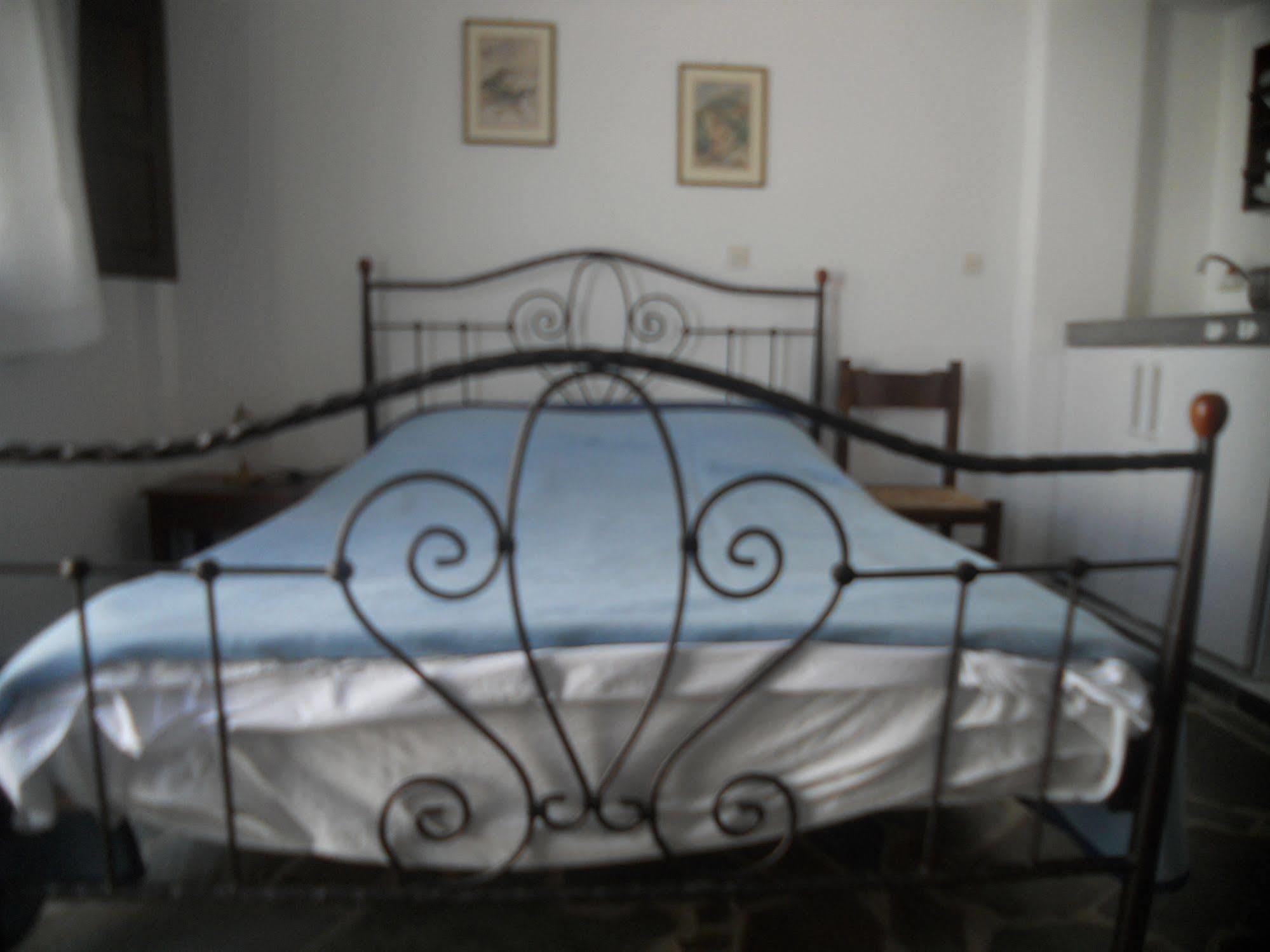 Villa Ostria Kamári Екстериор снимка