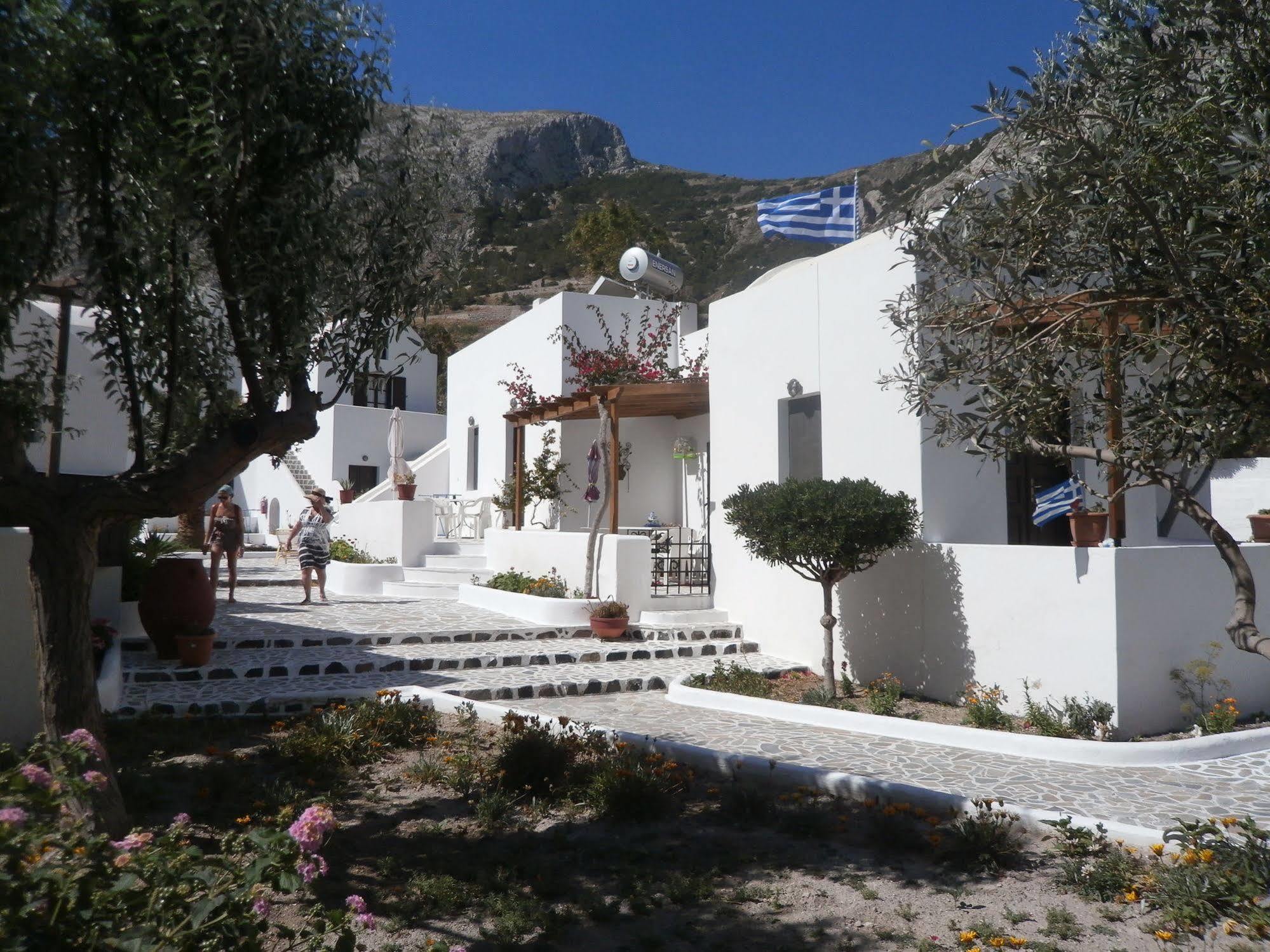 Villa Ostria Kamári Екстериор снимка