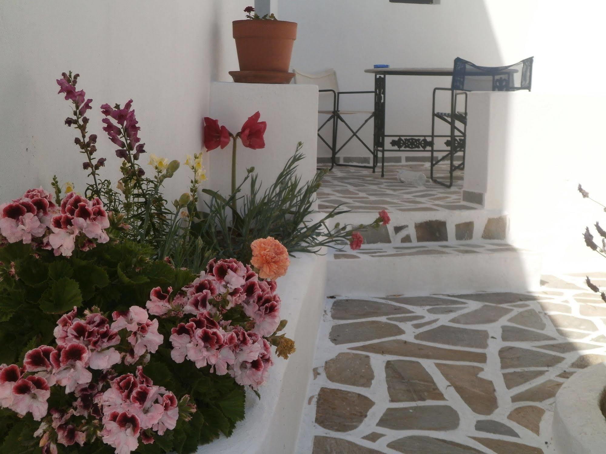 Villa Ostria Kamári Екстериор снимка